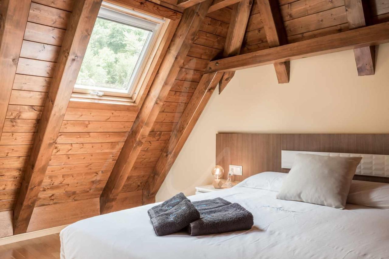 Casa Artiga De Lin By Seamount Rentals Les Bordes Kültér fotó